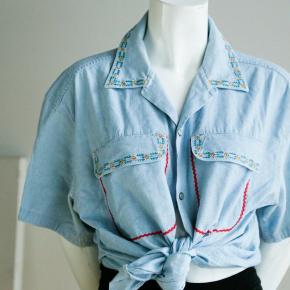 Vintage Liz Wear Light Wash Chambray Top - Picture 7 of 10